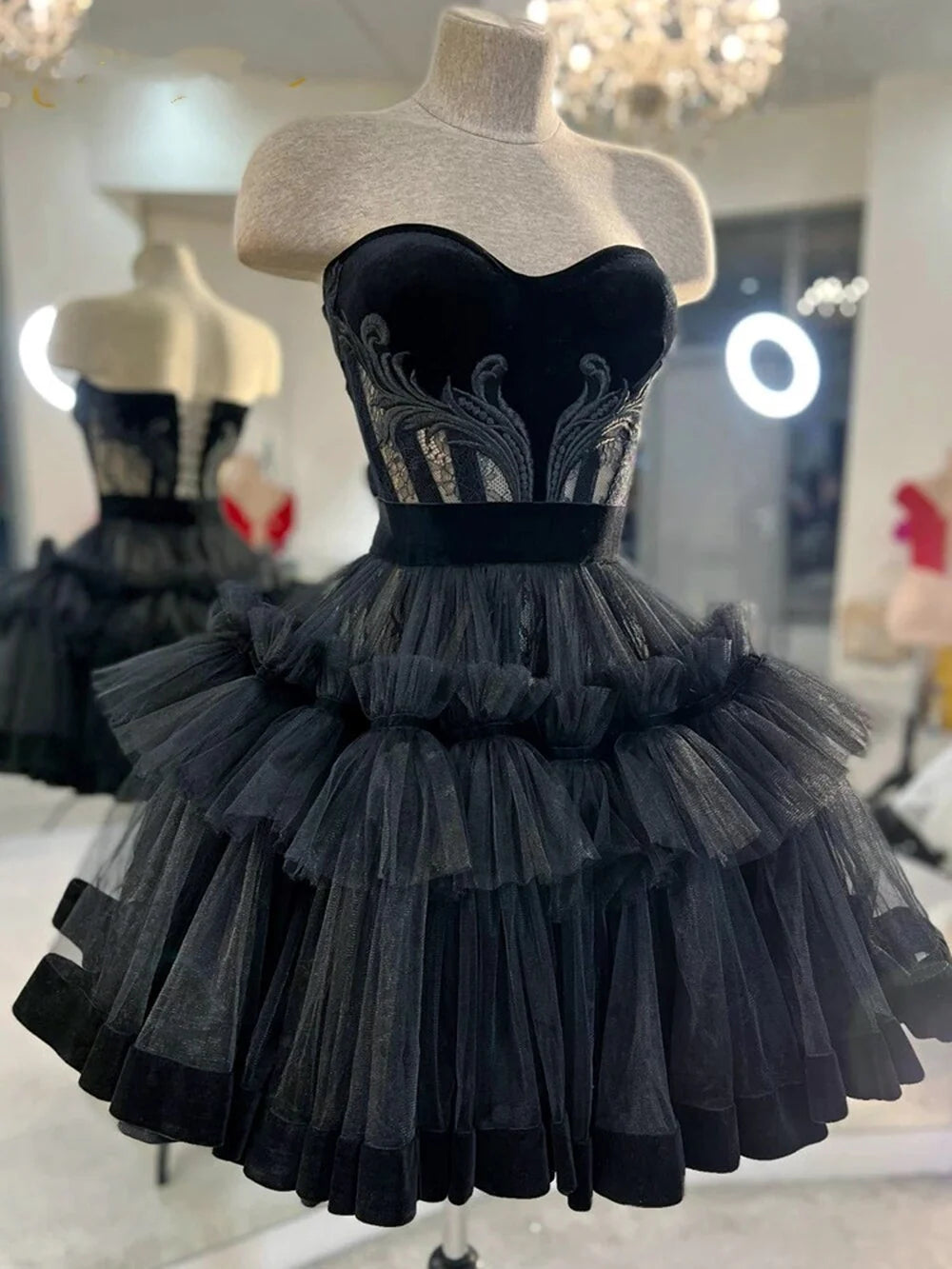 Vestidos Weitese, vestidos formales negros cortos para el regreso a casa, con encaje, varillas expuestas, mini vestidos de fiesta con pompones, falda de tul, trajes góticos de graduación, tiendas con vestidos de fiesta.